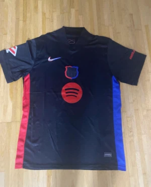 Helt ny fc Barcelona fotbollströja! - Helt ny fc Barcelona fotbollströja!