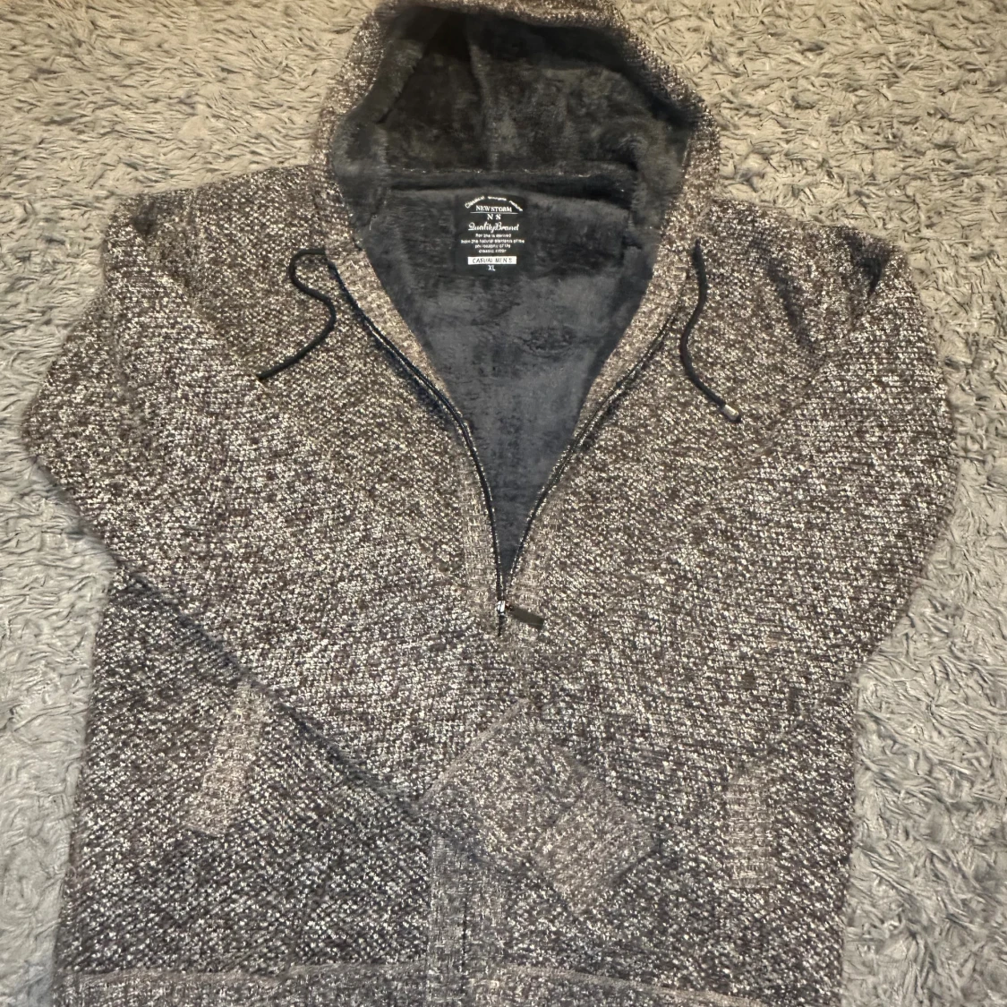 Stickad hoddie päls