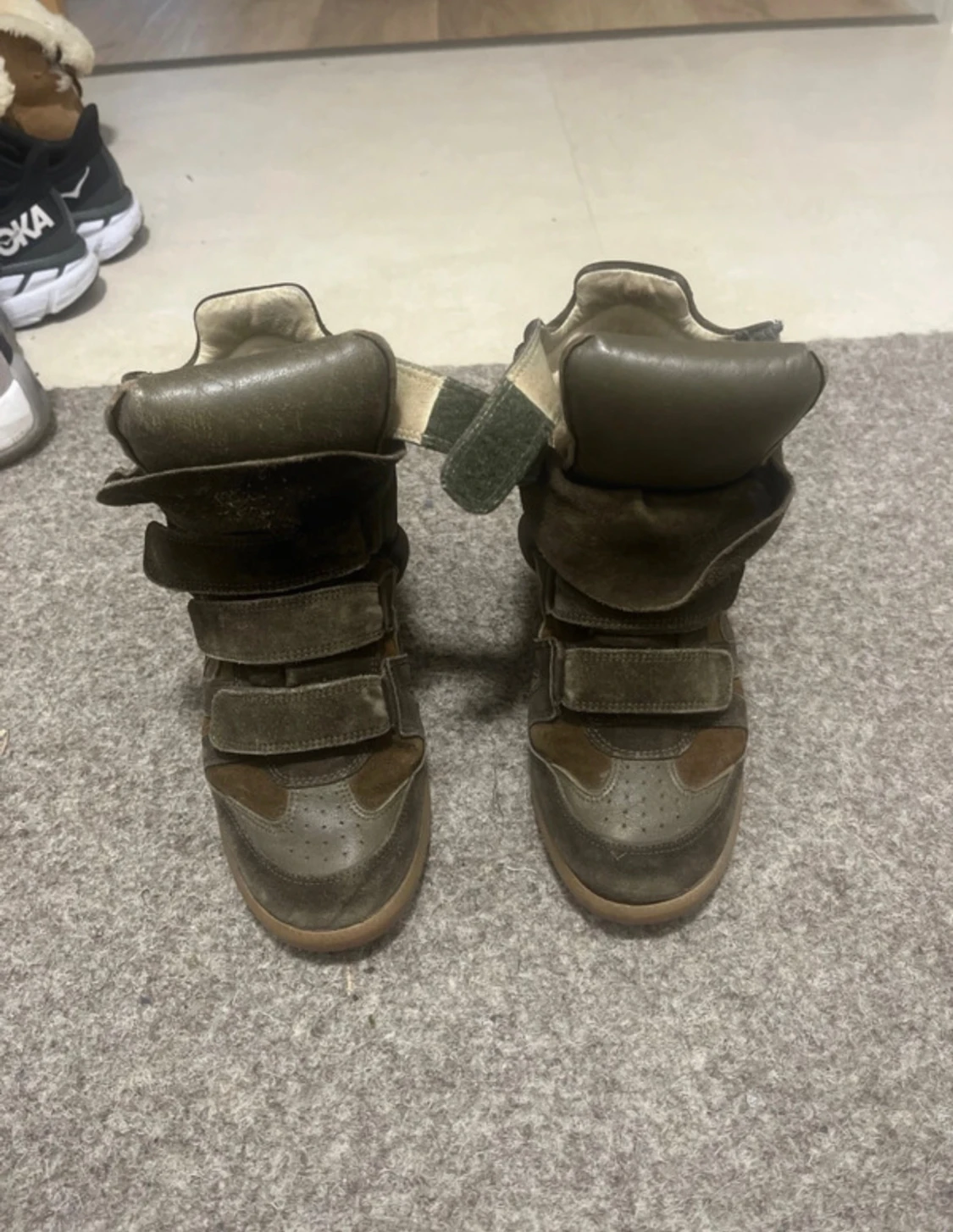 Intresse koll på Isabel marant skor bruna/khaki