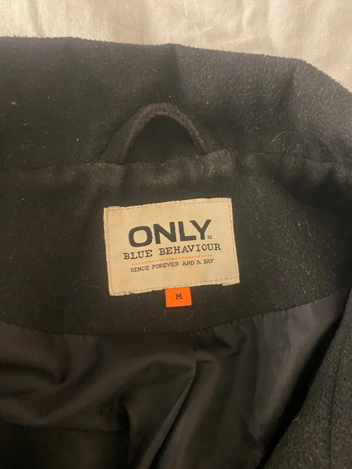 Svart kappa från ONLY med bälte - 1