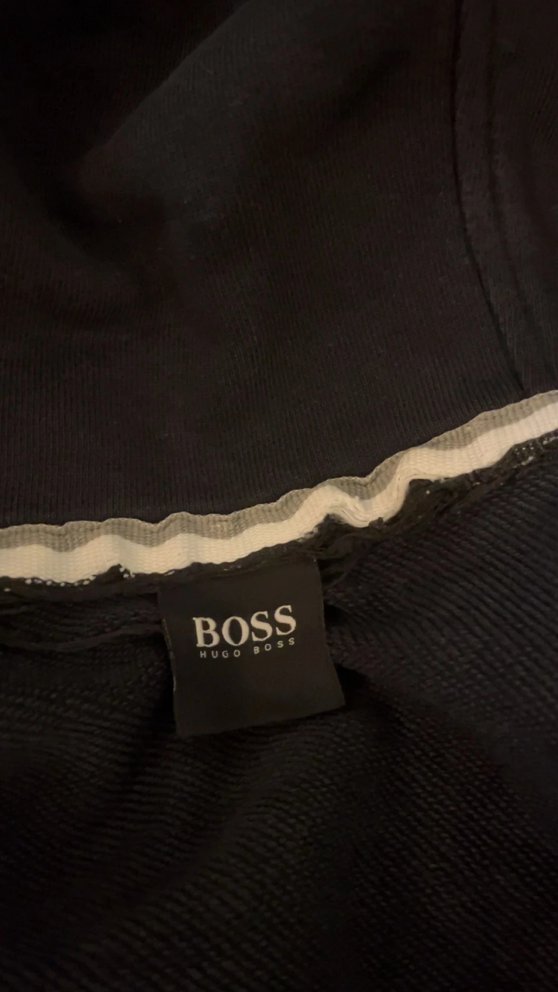 Svart hoodie från Hugo Boss - 6