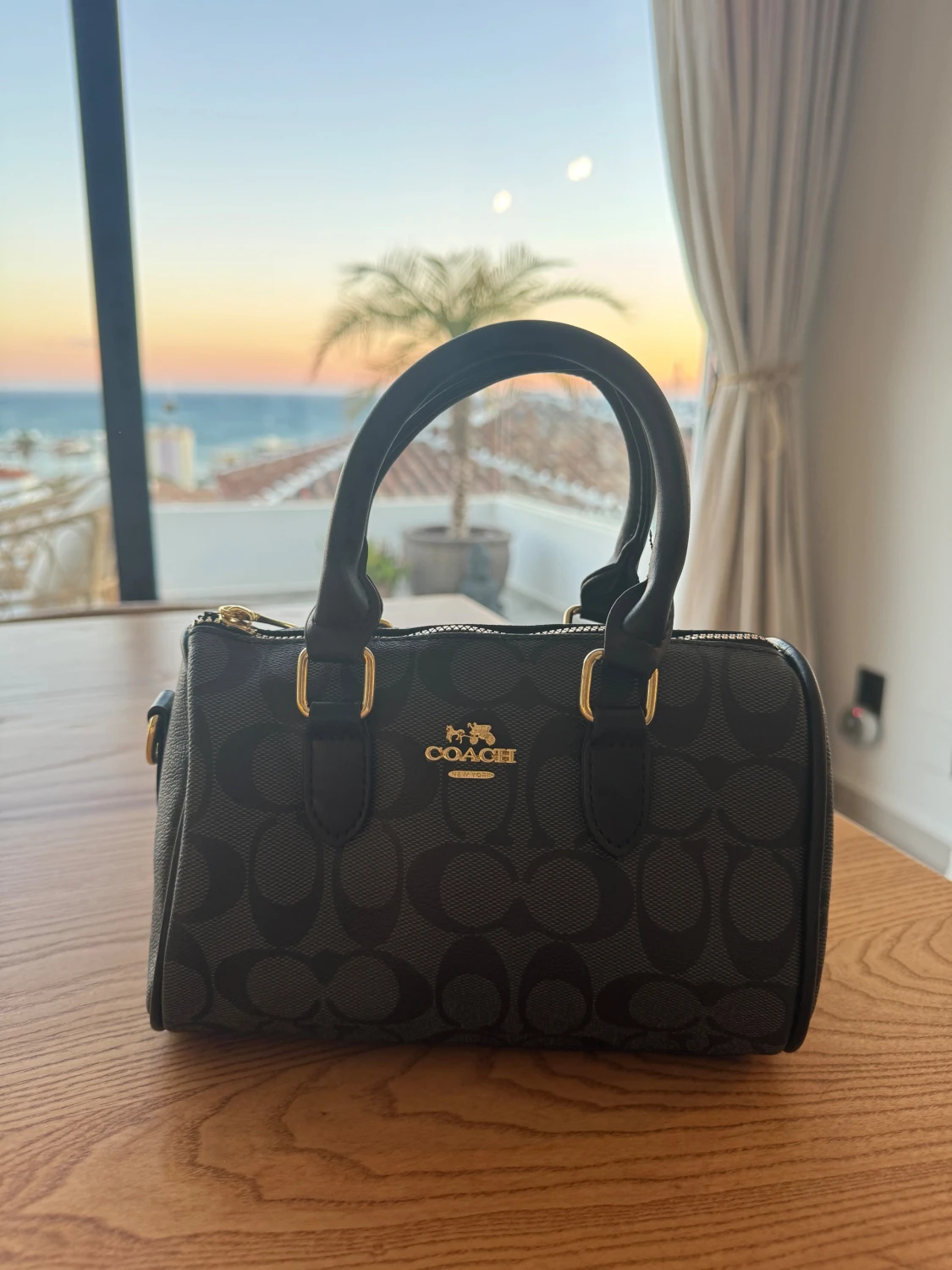 Svart handväska från Coach