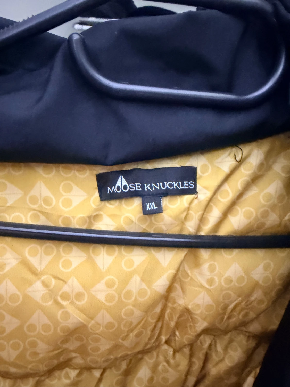 Svart pufferjacka från Moose Knuckles - 4