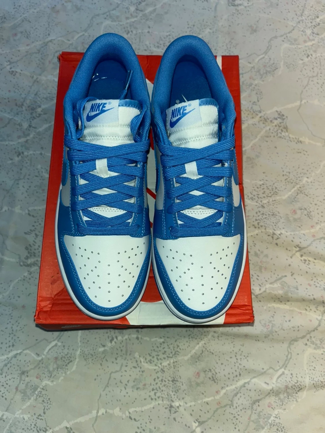 Nike Dunk Low blå och vita sneakers - 1