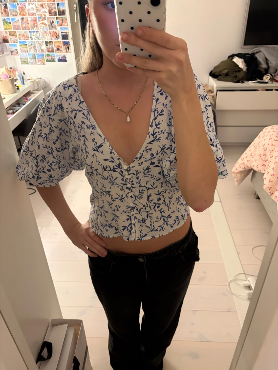 Vit blommig blus HM - 1