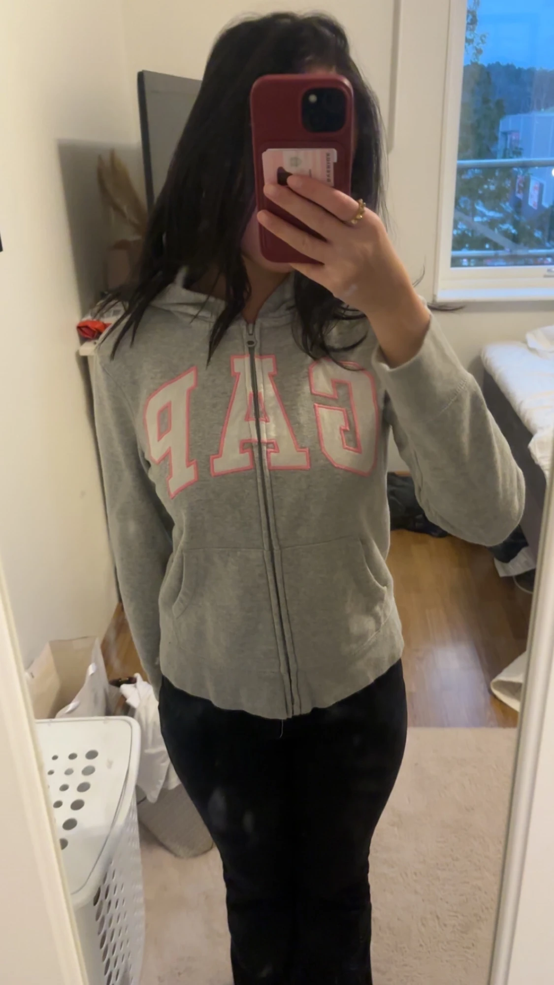 Grå hoodie från GAP med dragkedja - 1