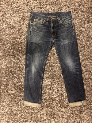 Levis 501 selvedge  - Säljer nu ett par vintage Levis 501 selvedge då dom är lite för små för mig. Tillverkade år 2005. 31/31.
