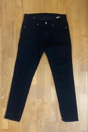 Svarta slim fit Vailent - Svarta slim fit