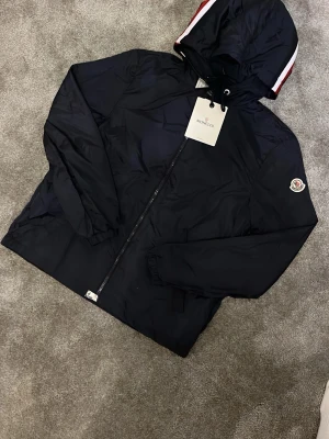 Moncler windbraker - Helt ny, storlek S