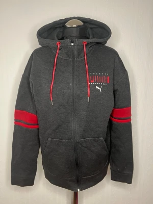 PUMA Hoodie  - Aldrig använd 