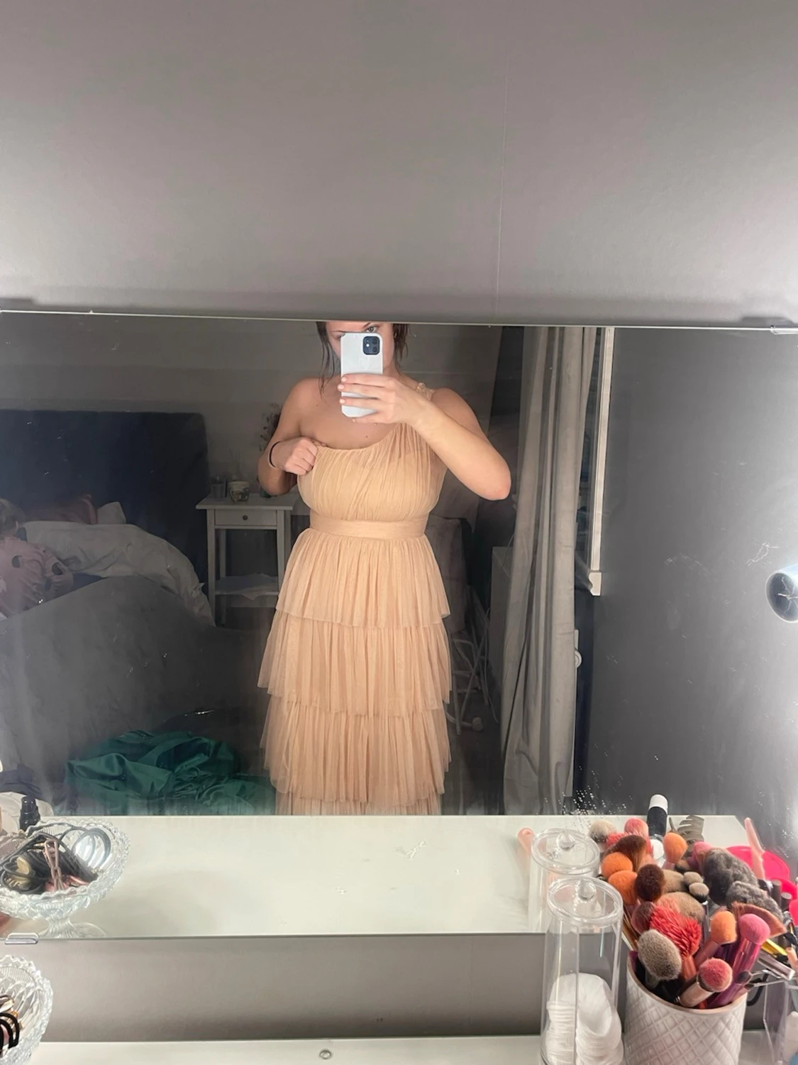 Ljusrosa långklänning oneshoulder