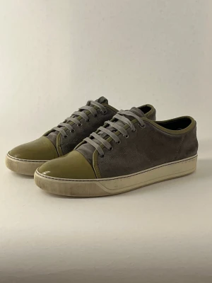 Lanvins  - Säljer dessa lanvins. Storlek 42,5 men passar även större. Skorna är i bra skick 8/10. Kan gå ner i pris vid snabb affär. Endast skorna och dustbag följer med vid köp.