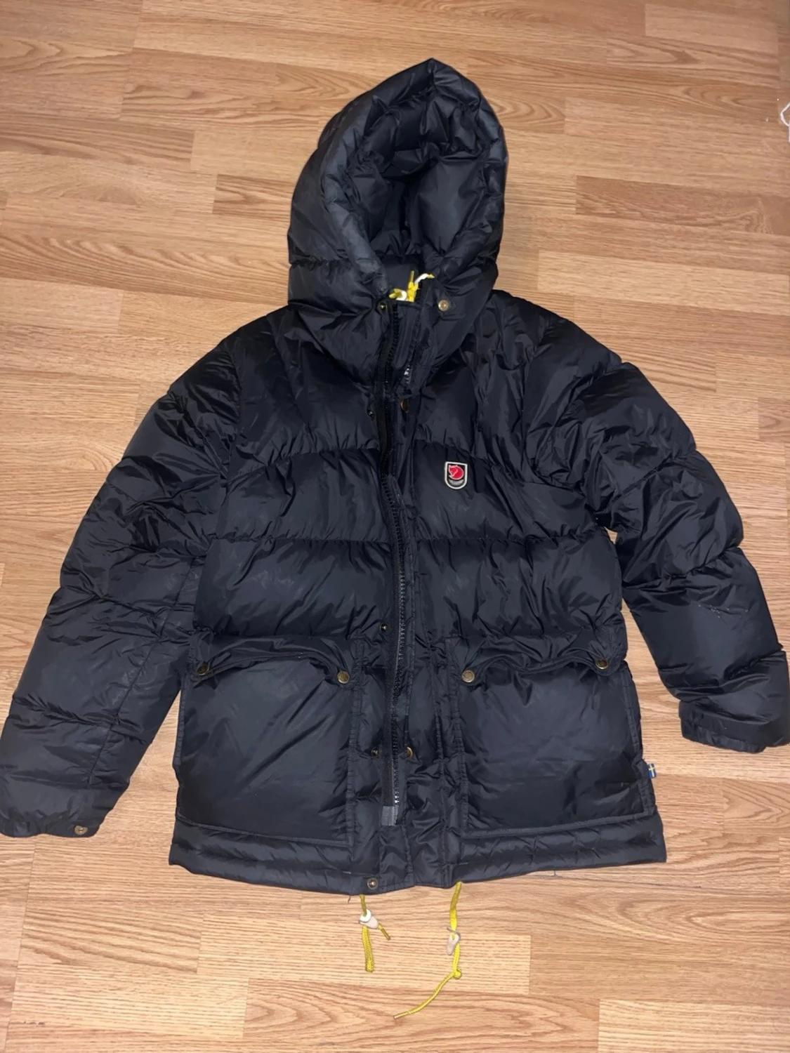 Svart Fjällräven Expedition dunjacka S