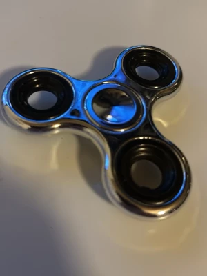Skön fidget spinner - Limited edition fidget spinner