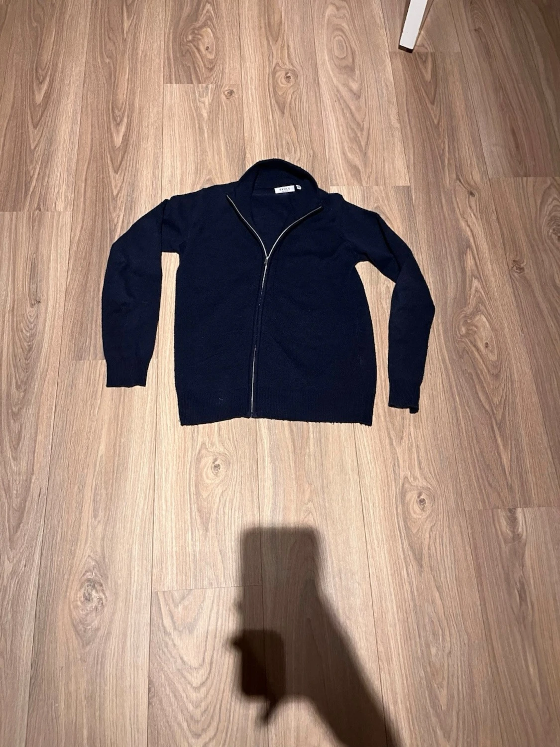 Mörkblå ziptröja med ståkrage - 1