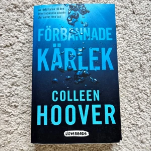 Förbannade kärlek - Colleen Hoover - Vanlig pocket, svenska!!