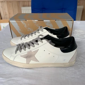 Golden Goose - Storlek 43 skickar samma dag
