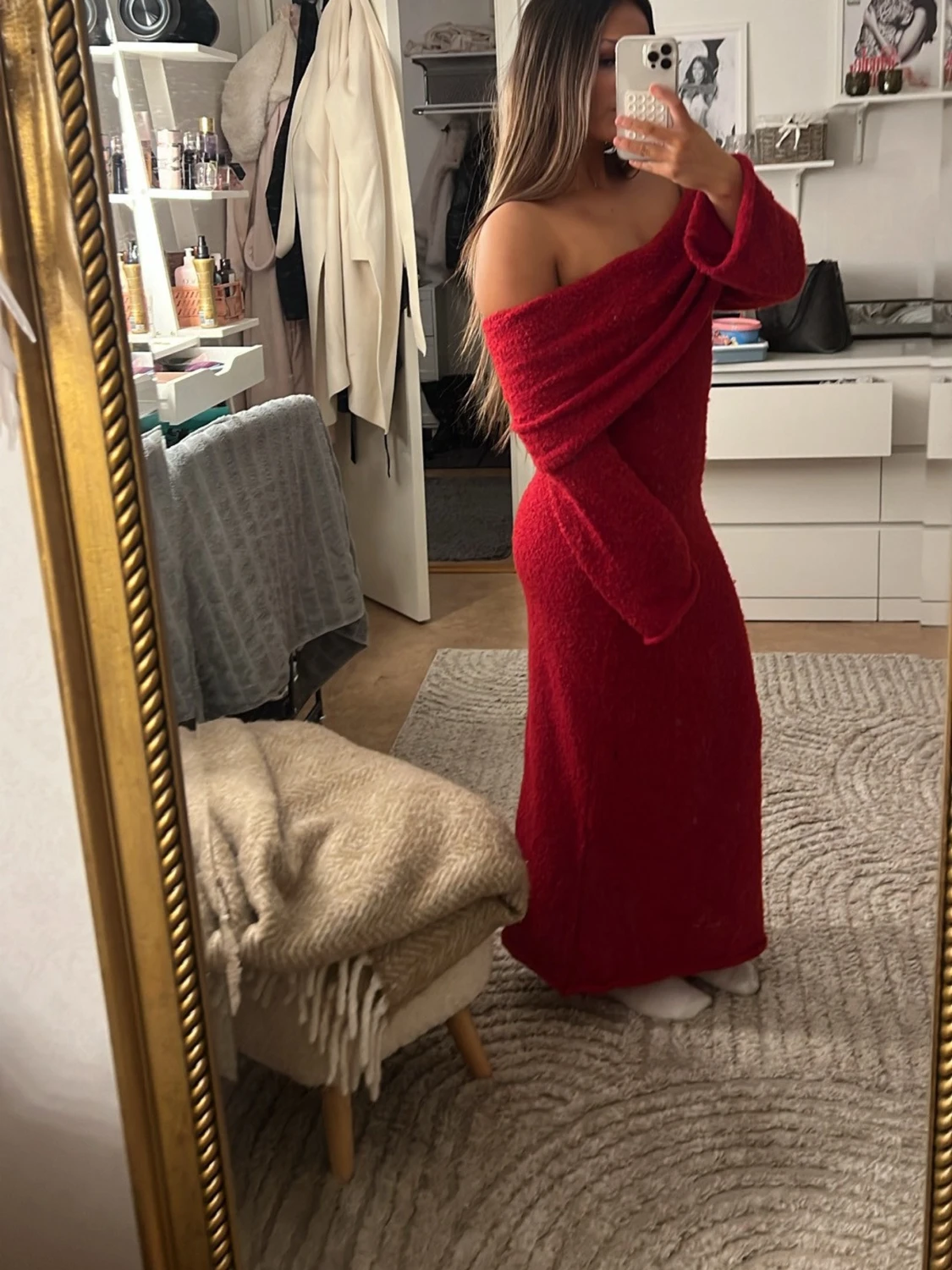 Röd lång stickad offshoulder-klänning - 1