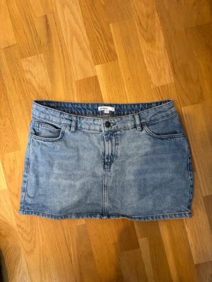 Blå jeanskjol från Subdued - Minikjol från subdued