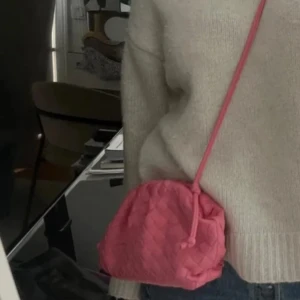 Rosa clutch väska - Jättefin rosa väska!