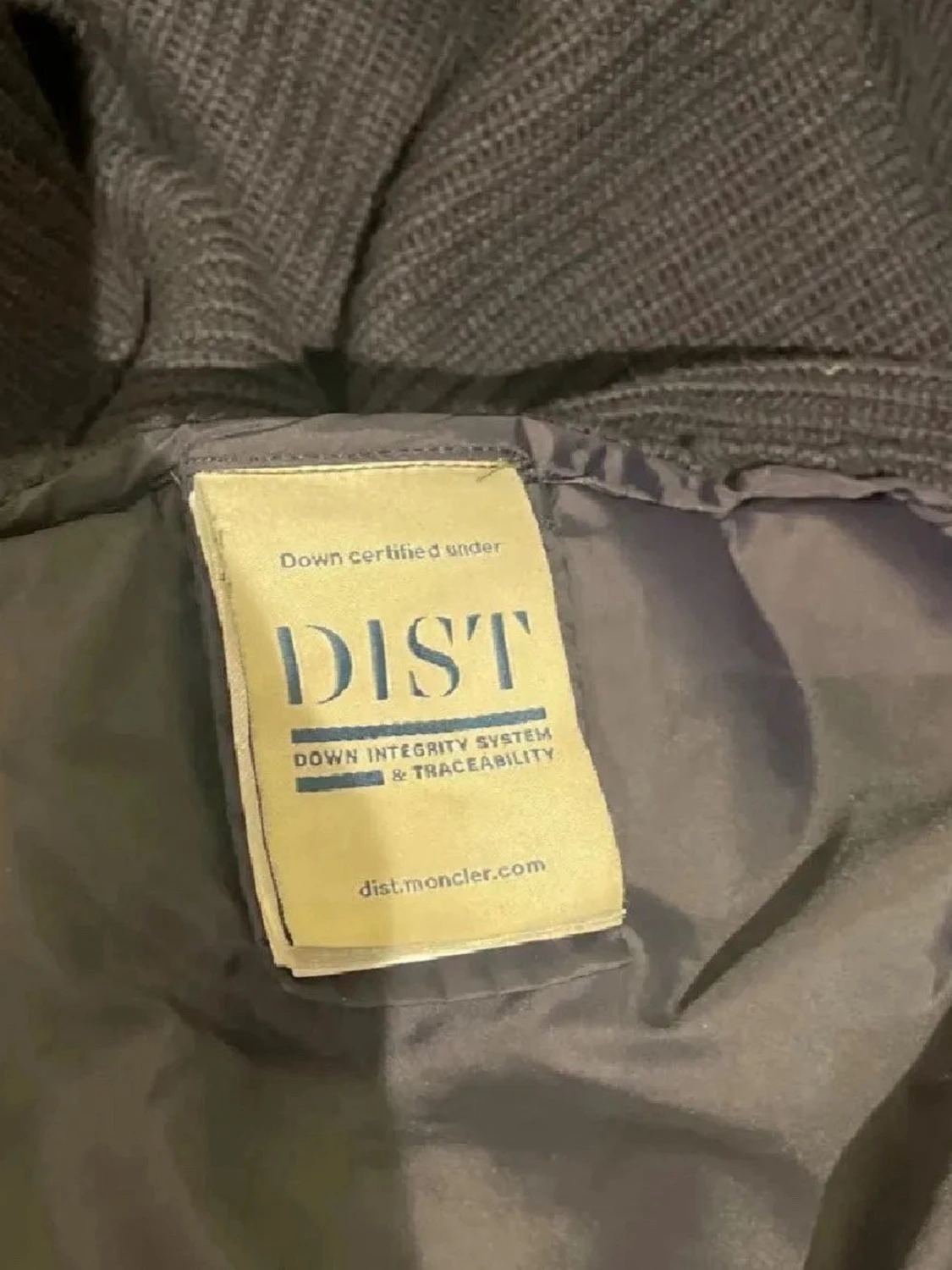 Mörkblå pufferjacka från Moncler - 2