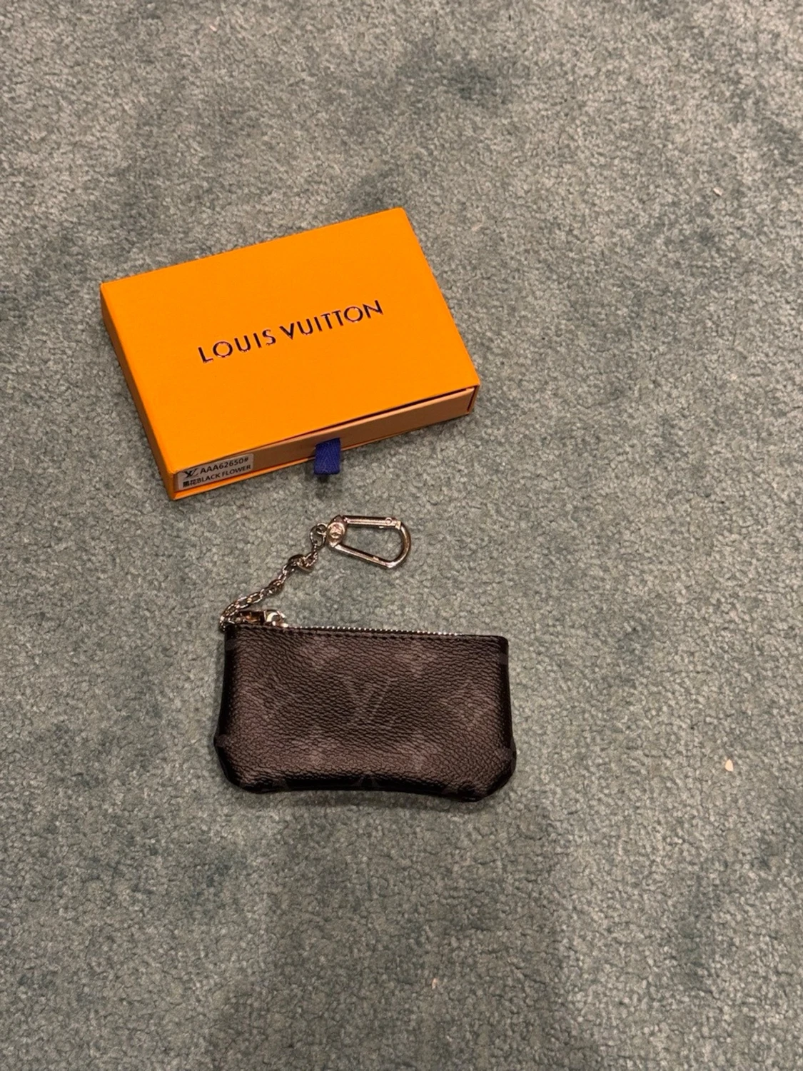 Iv svart plånbok med kedja - 1