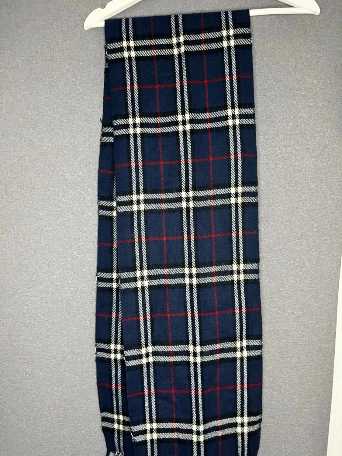 Mörkblå rutig halsduk med fransar burberry - 1