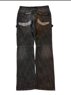 Y2k Japan style byxor - Säljer pga att byxorna passar mig inte