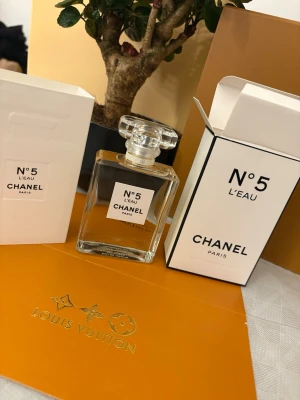 Chanel N•5 - Hej säljer en Chanel •5 100 ml. 