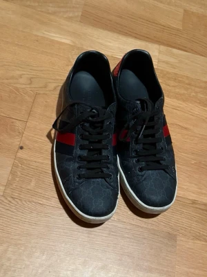 Gucci ace skor - - Gucci ace skor - Storlek 8 - Skick 8/10 - inget og