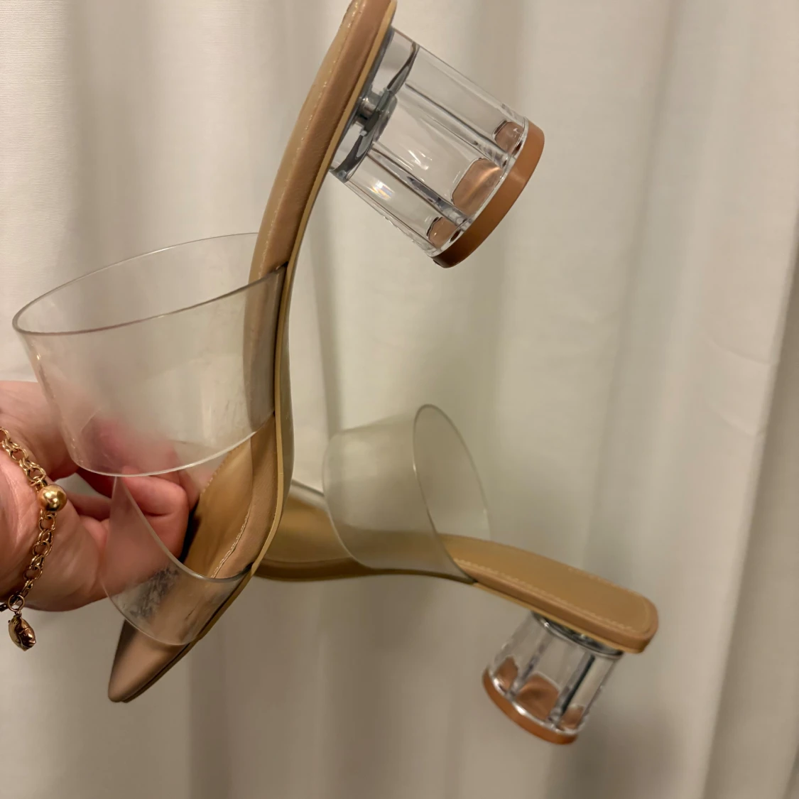 Transparenta klackskor från H&M