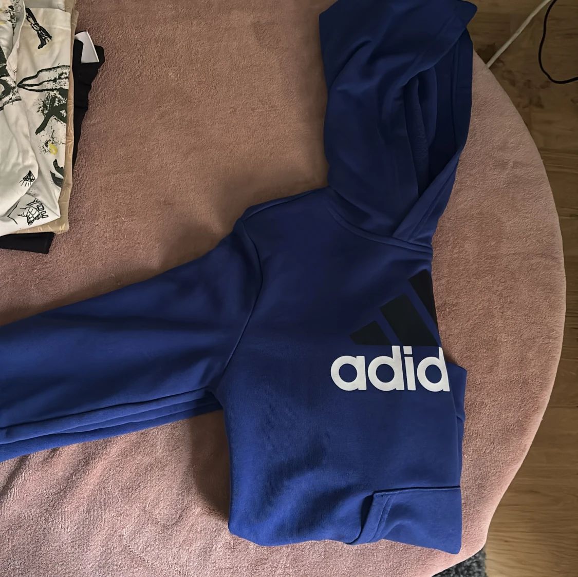 Blå Adidas hoodie med logga - 2