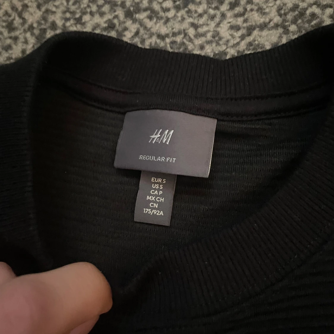 Svart ribbad tröja från H&M - 1