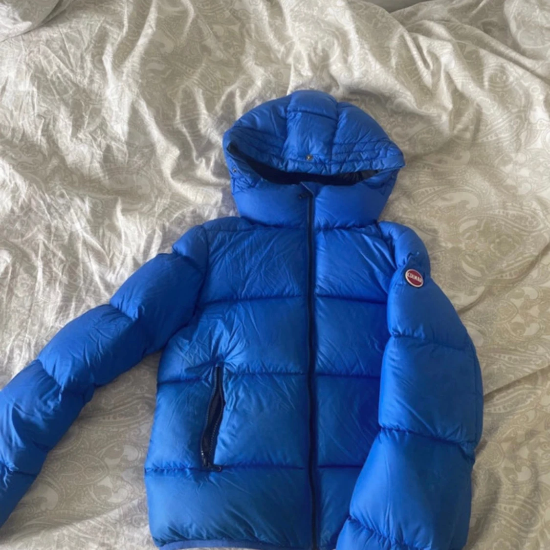 Blå Colmar dunjacka med huva