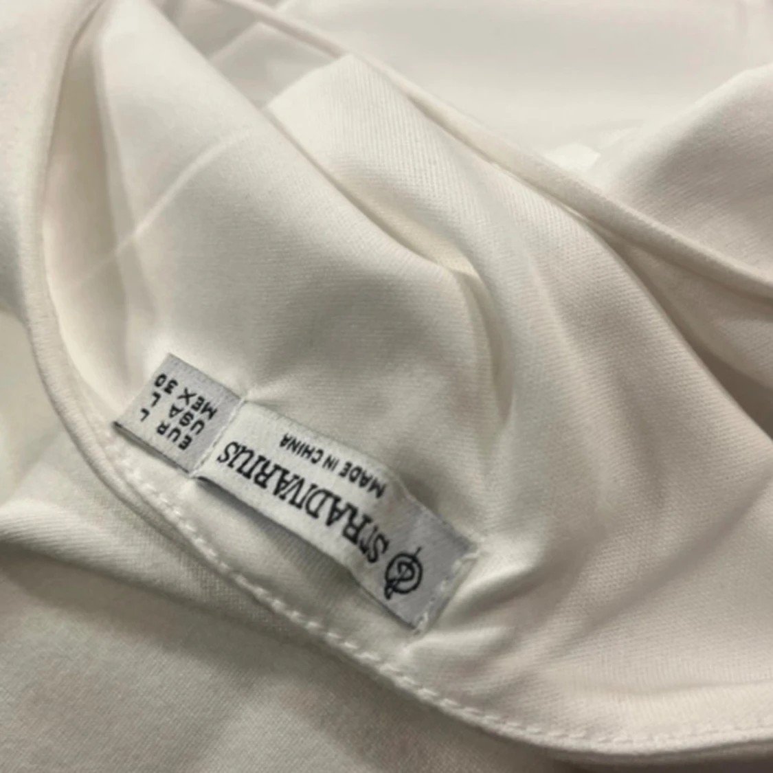 Vit kort klänning från Stradivarius - 2