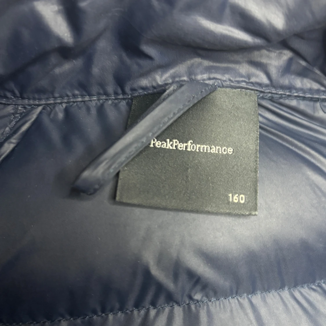 Blå pufferjacka från Peak Performance 160 - 3