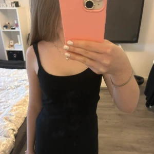 svart klänning - svart sommar klänning 