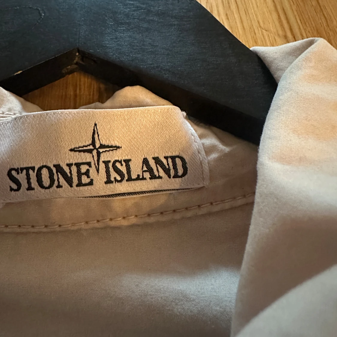 Beige overshirt från Stone Island [Utförsjölningspris] - 2