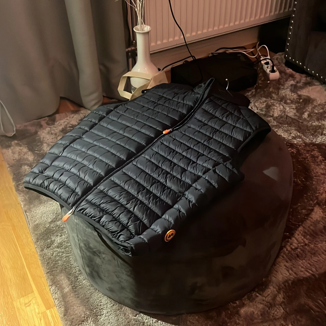 Svart dunväst från Save The Duck - 1