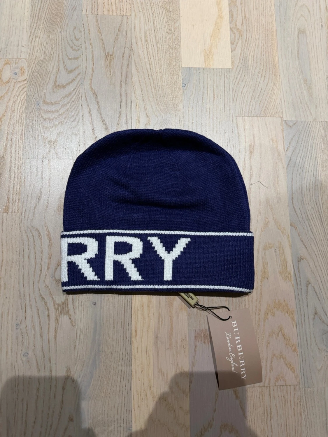 Blå burberry mössa - 1