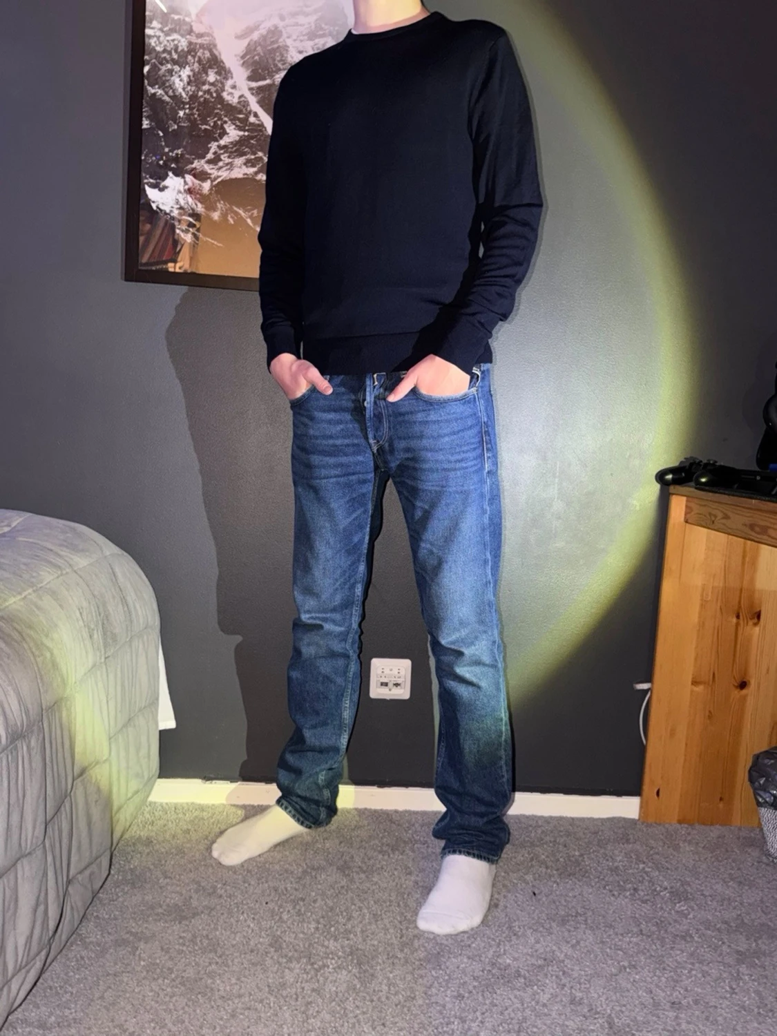 Mörkblå stickad tröja