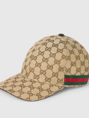 Gucci keps beige - Säljer min Gucci keps då den inte kommer till användning längre. Kom privat för bilder 