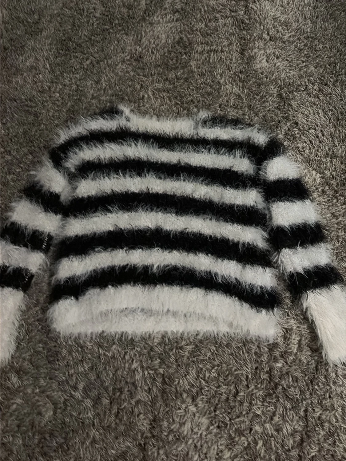 Randig fluffig tröja från H&M XS