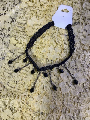 Svart Halsband  - Helt ny 