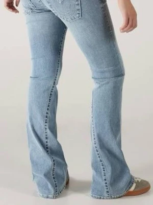 Bootcut ljusblå jeans från true religion - Jätte snygga True religion jeans som är jätte low waist 💕Är i modellen joey💕