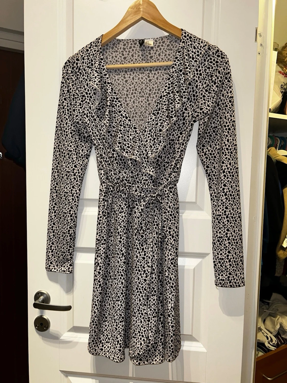 Leopardmönstrad omlottklänning H&M