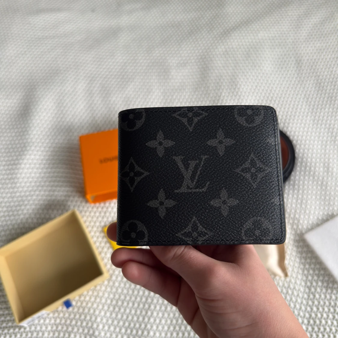 L och V all black bundle plånbok och bälte - 3