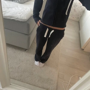 Marin blåa Russemerch mjukisbyxor  - Marin blåa Russemerch i storlek xxs💕