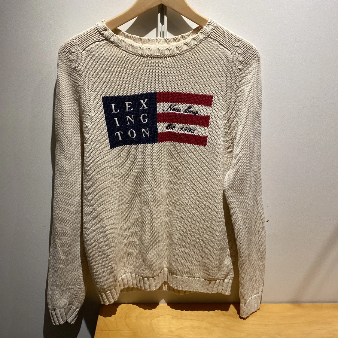 Beige stickad tröja Lexington S