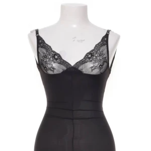 spetslinne  - topp/kort klänning i storlek s. använd ”köp nu”. 5/10-2025